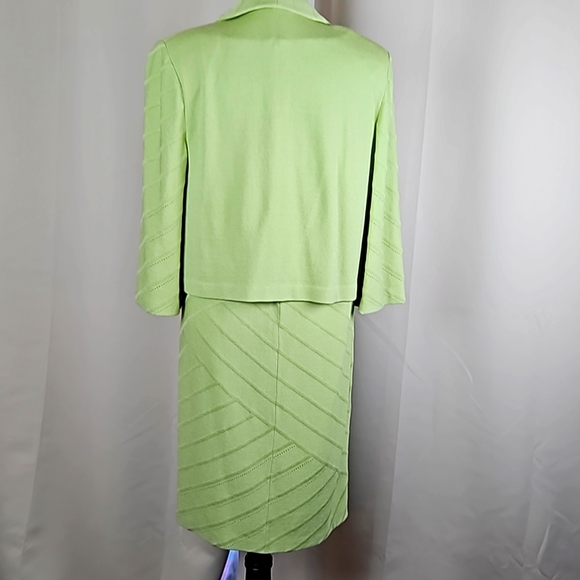 ST. JOHN COLLECTION  2pc dress suit, size 10, lime colour - Picture 2 of 5